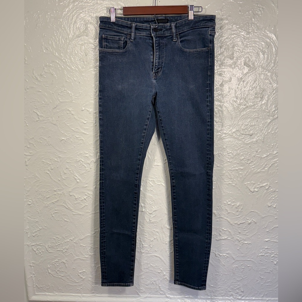 Uniqlo Skinny Blue Jeans Sleek Fit